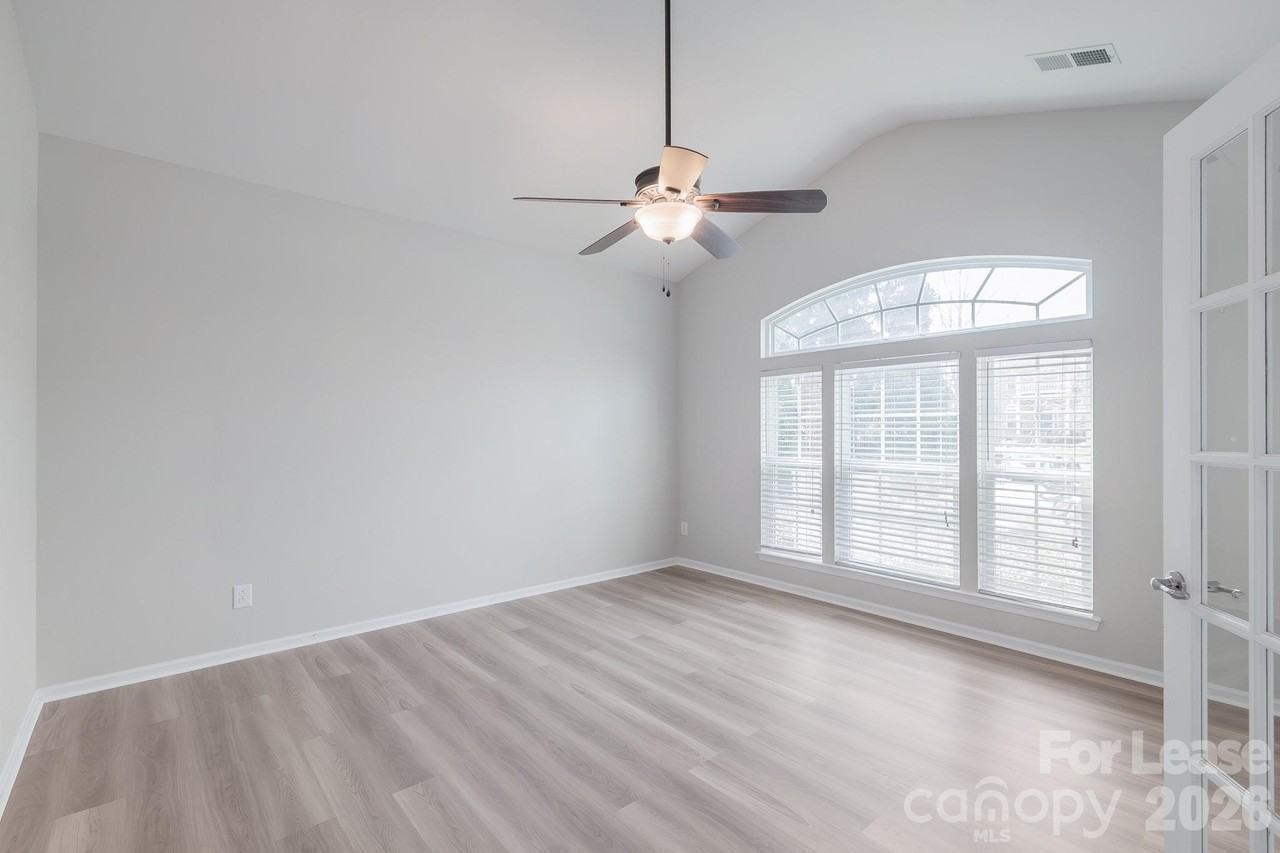 3048 Arsdale Rd - Photo 4 of 46