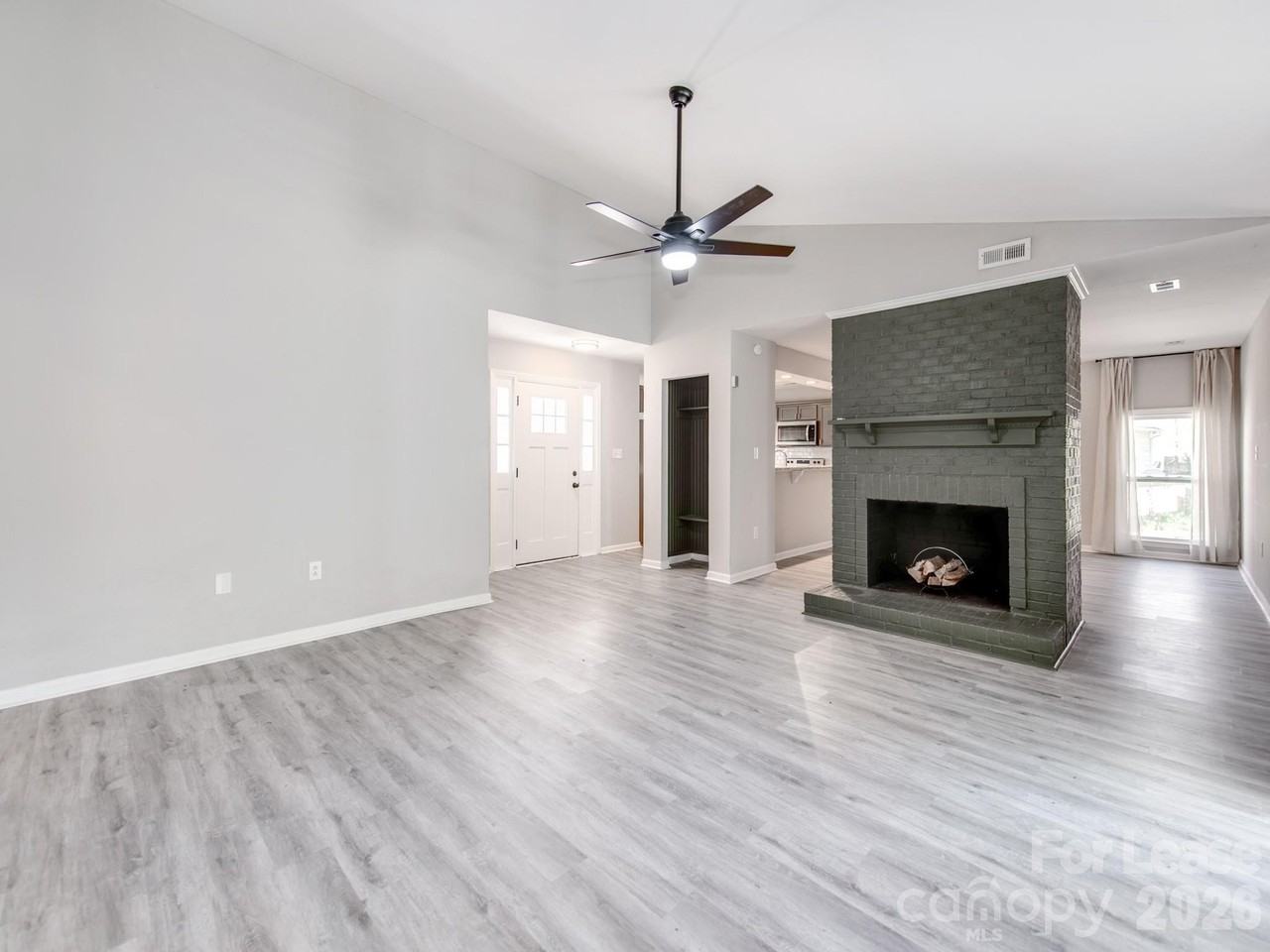 8242 Walnut Creek Ln - Photo 3 of 31