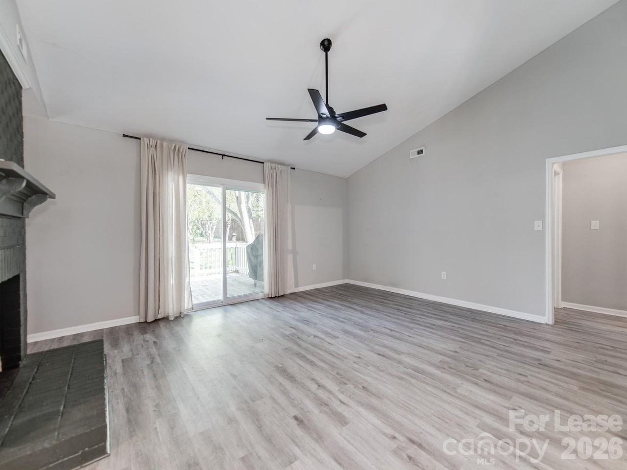 8242 Walnut Creek Ln - Photo 5 of 31