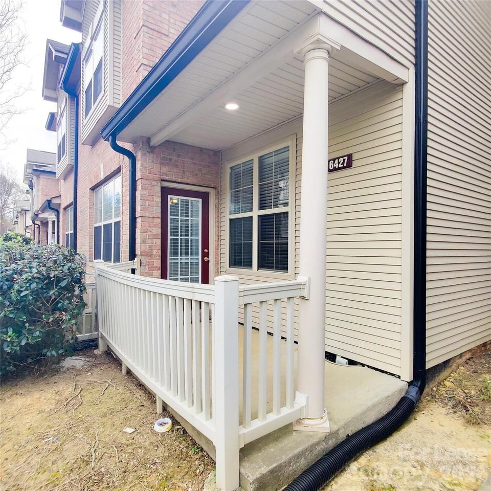 6427 Quarterbridge Ln - Photo 2 of 25