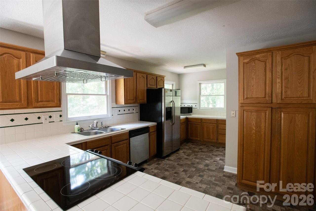 9100 Nash Ave - Photo 4 of 27