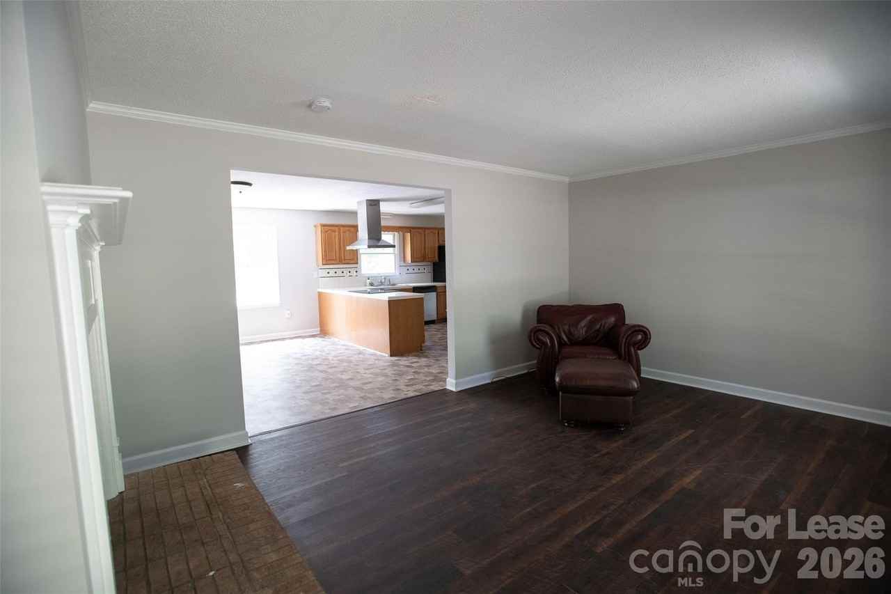 9100 Nash Ave - Photo 6 of 27