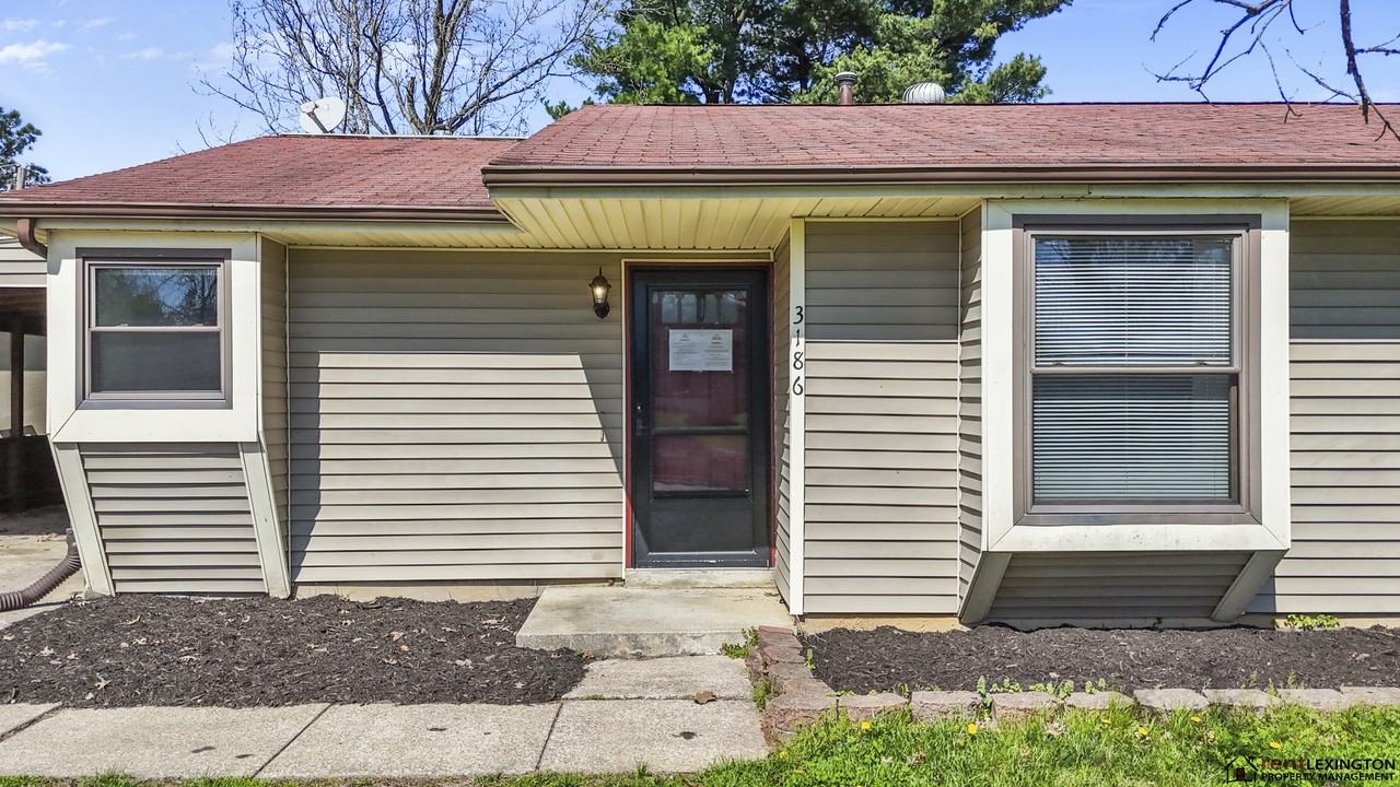 3186 Beaver Creek Dr #1 - Photo 3 of 32