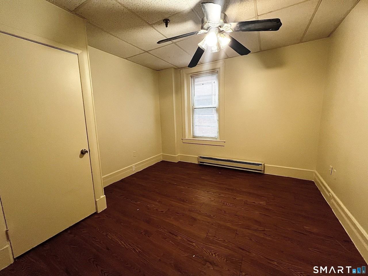 696 Main St - Photo 2 of 6