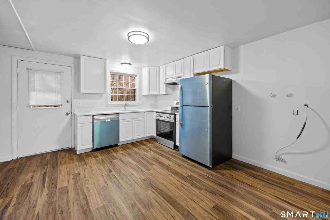 9 Maple Ave Unit B - Photo 5 of 19