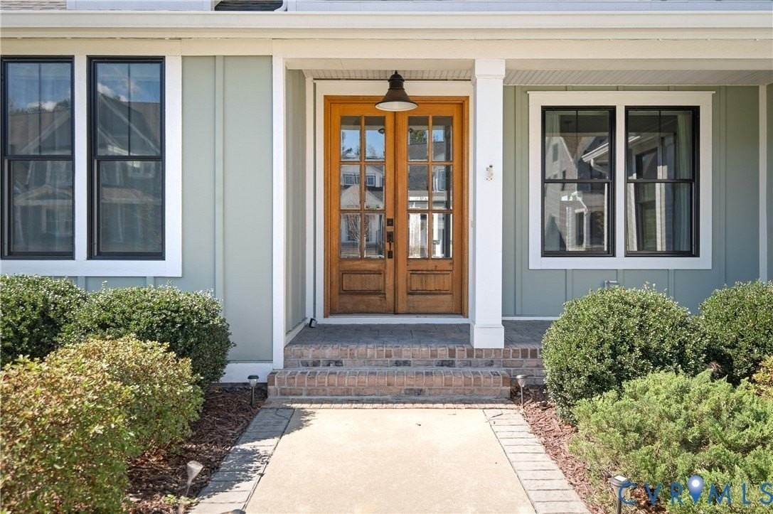 3718 Graythorne Dr - Photo 3 of 50