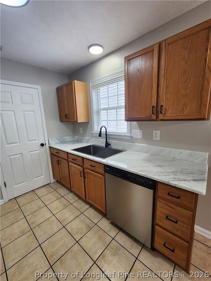 604 Raven Pl - Photo 4 of 12