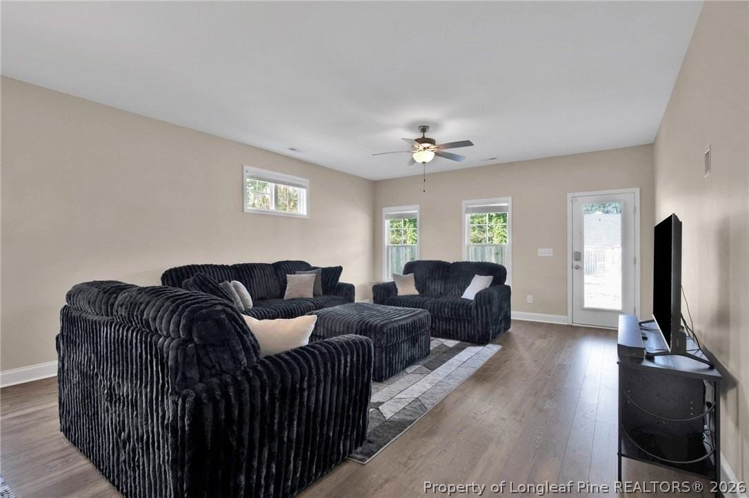 1212 Morgan St - Photo 6 of 39