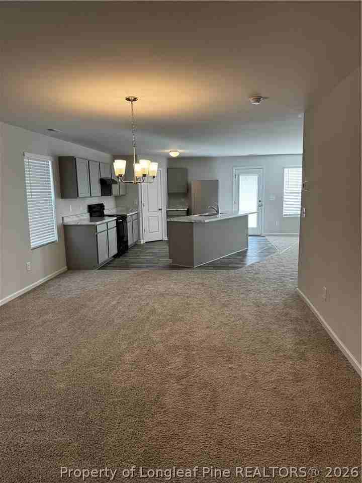 4623 Revelstroke Rd - Photo 5 of 37