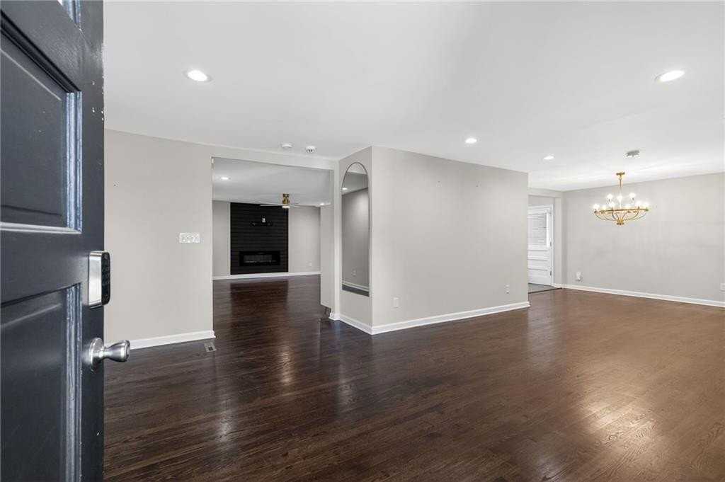 147 Hermer Cir Nw - Photo 5 of 16