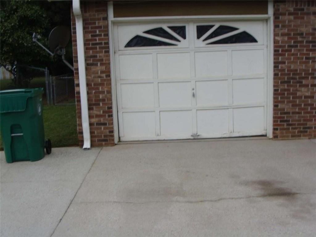 3483 Fannin Dr - Photo 4 of 23