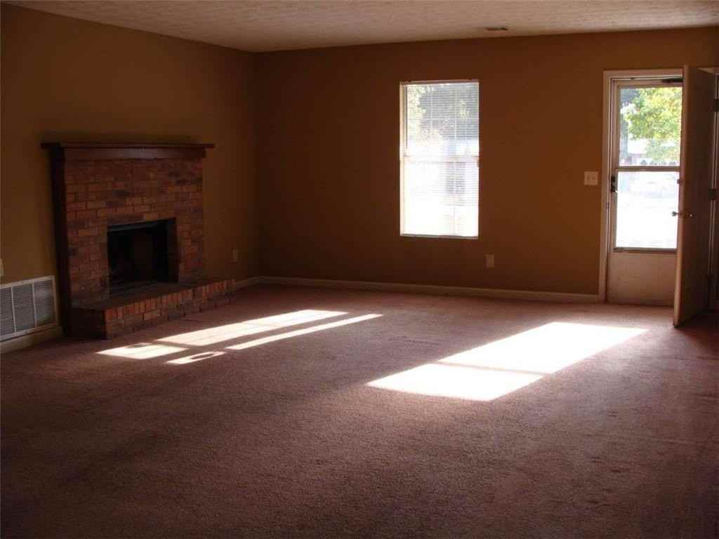 3483 Fannin Dr - Photo 6 of 23