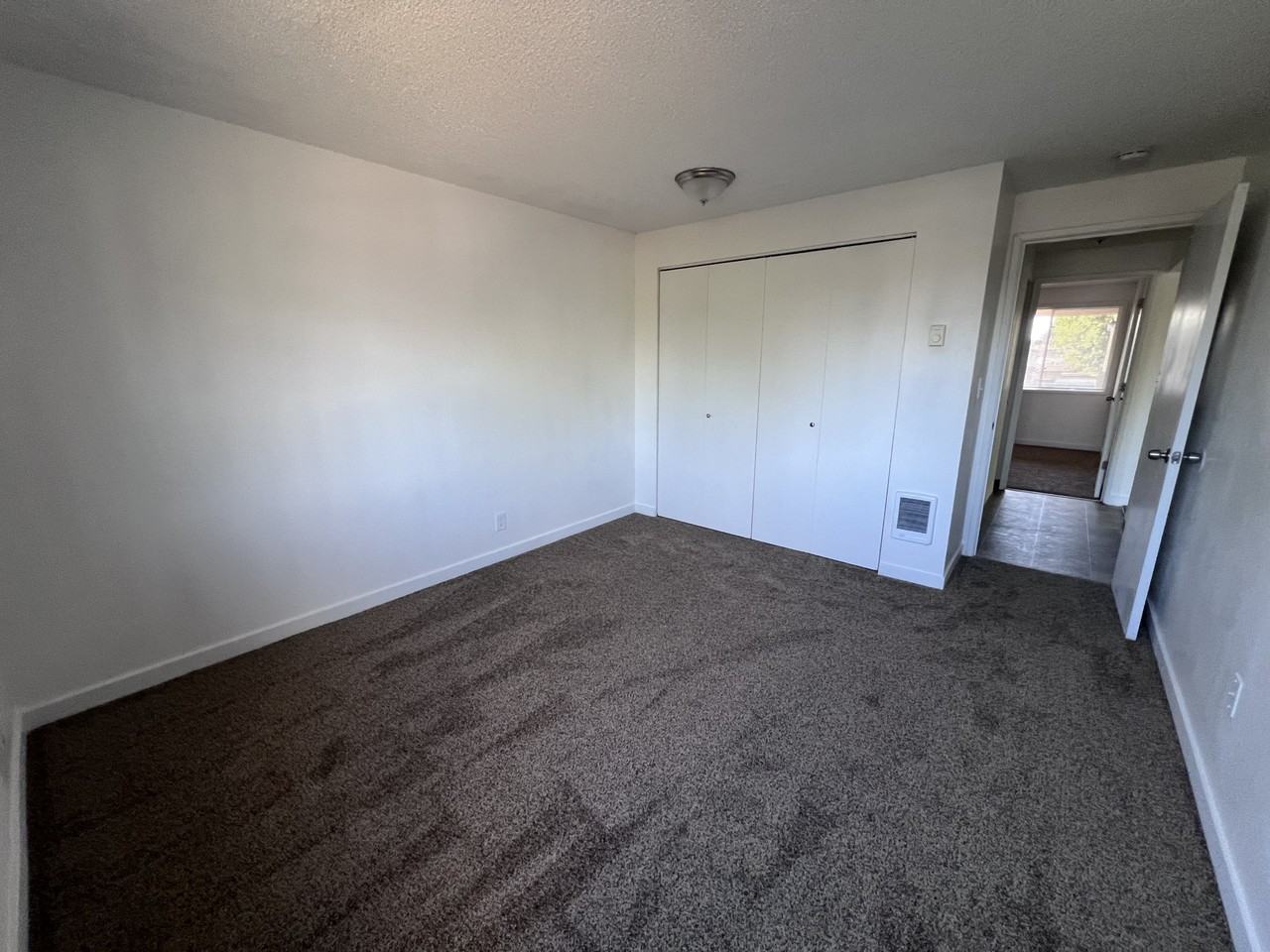 3478 Hadley St Ne #3478 - Photo 4 of 19