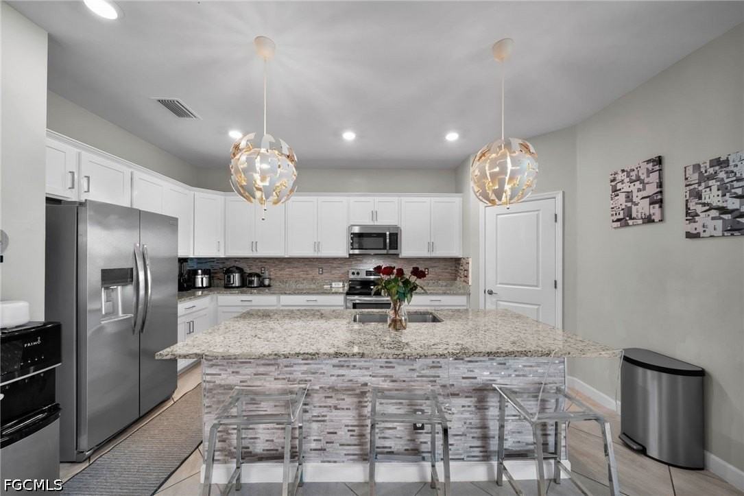 13846 Pine Lodge Ln - Photo 5 of 39