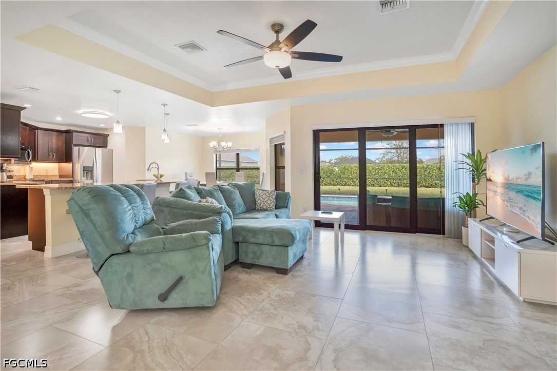 1627 Sw 14th St - Photo 6 of 50