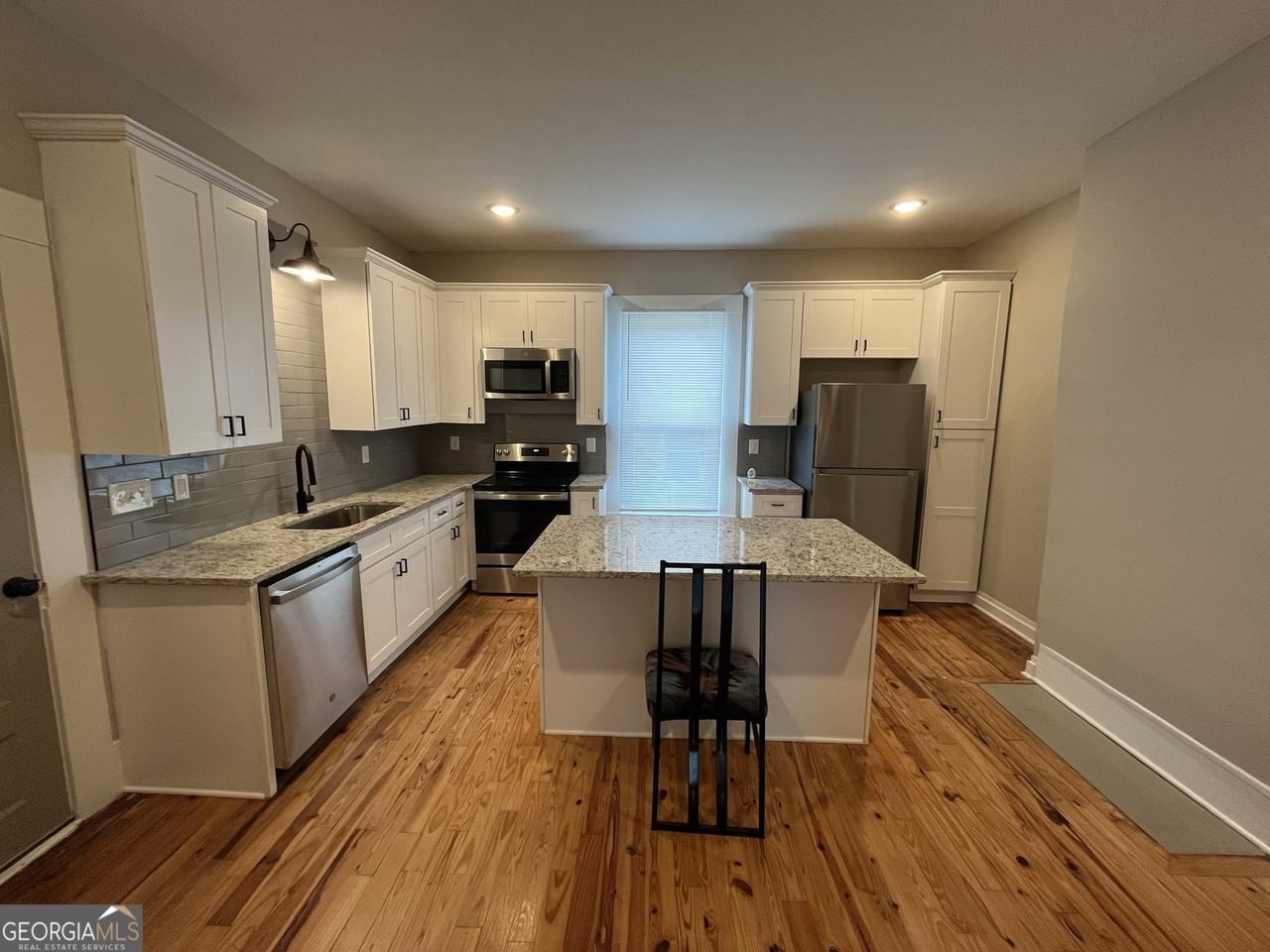 14 Hazel St - Photo 5 of 21