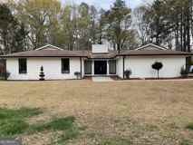 558 Kenwood Rd - Photo 1 of 1