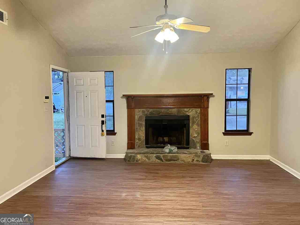 566 Brookfield Way - Photo 2 of 14