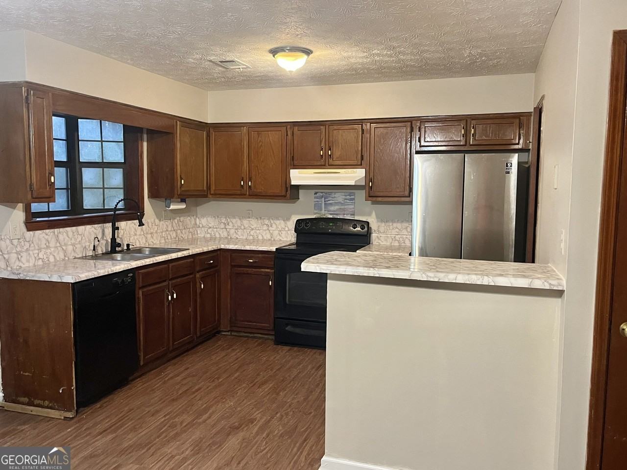 566 Brookfield Way - Photo 3 of 14