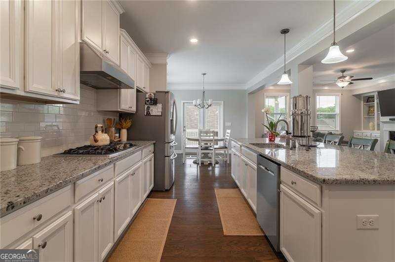301 Cochin Dr - Photo 3 of 44