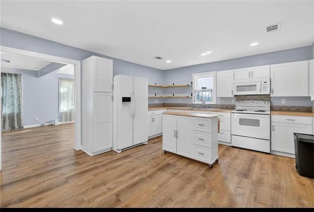 2329 Reynolds St - Photo 4 of 26