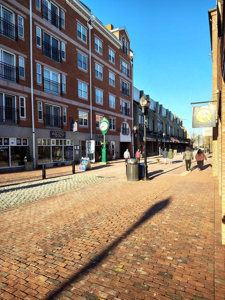 Historic 1 Harbor St - Photo 7 of 7