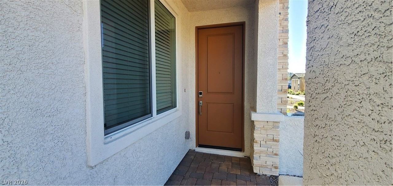 184 Wewatta Ave - Photo 4 of 32