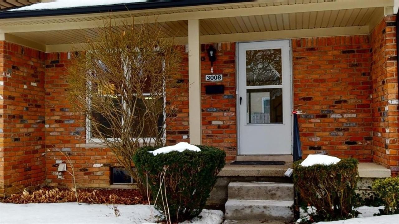 3008 Bolgos Cir - Photo 4 of 48