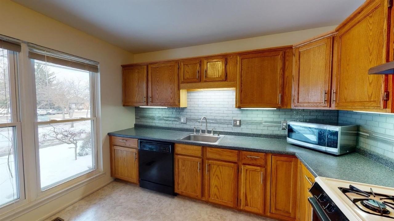 3008 Bolgos Cir - Photo 7 of 48