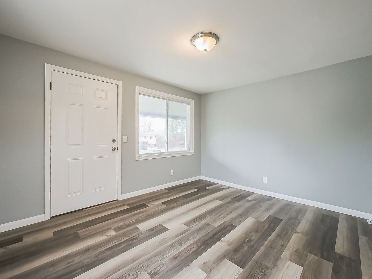 750 Scottwood St - Photo 2 of 31