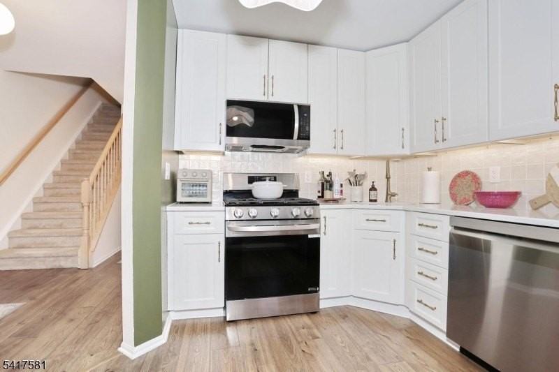 2051 Charles Ct - Photo 5 of 30