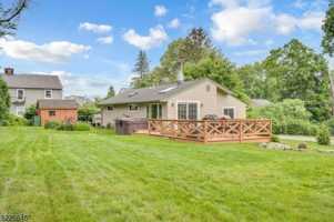 featured image of 9 S Orchard Ter