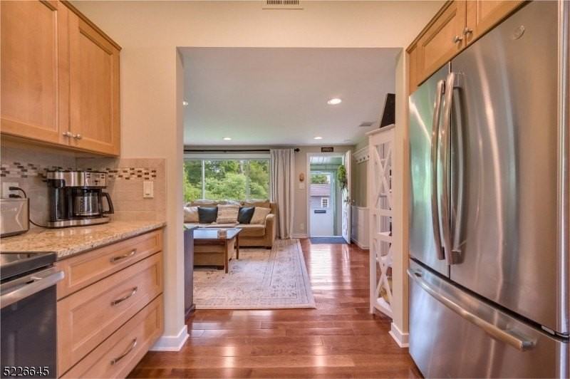 9 S Orchard Ter - Photo 6 of 32