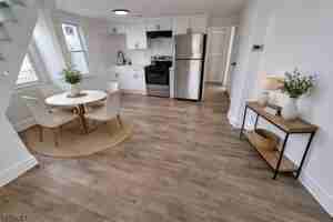 featured image of 611 New York Ave #2