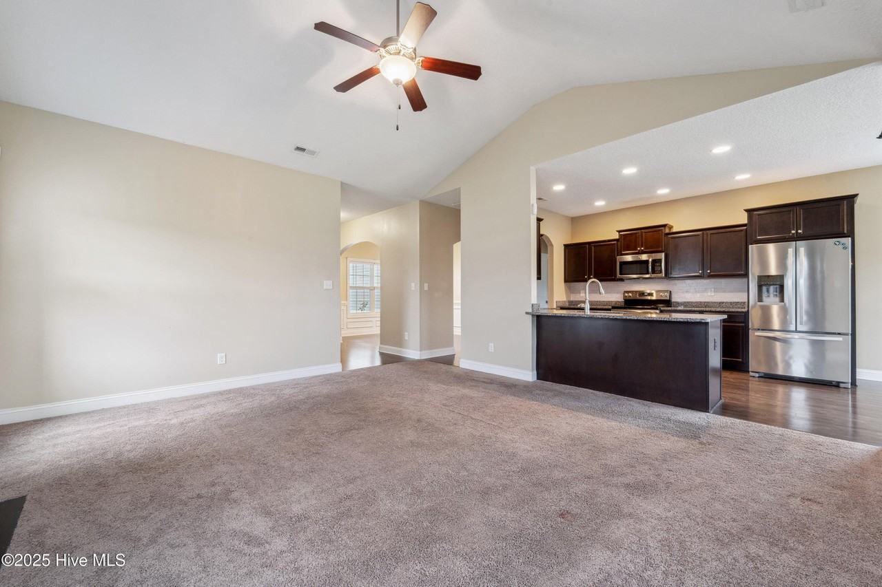 418 Durham Station Dr - Photo 4 of 26