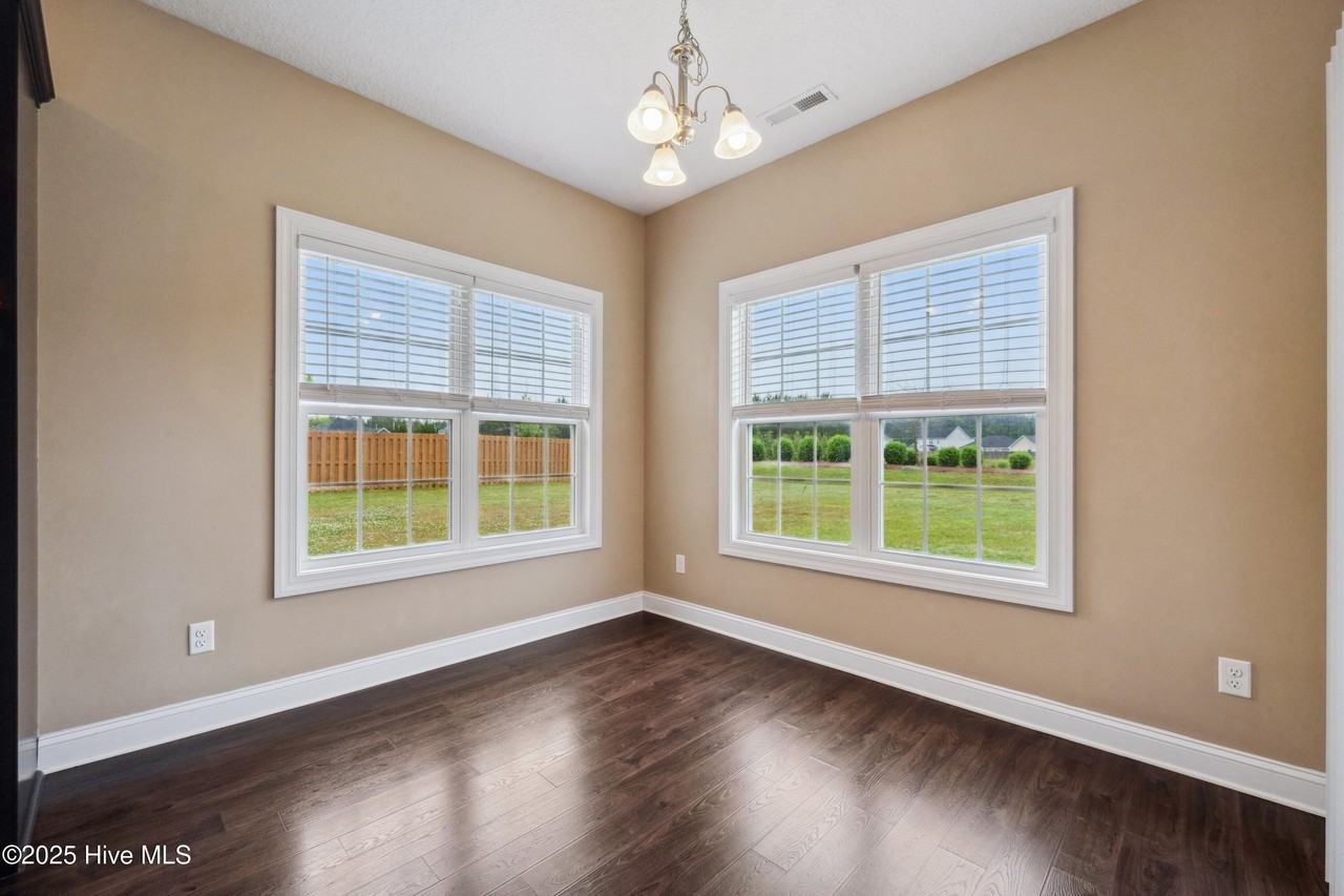 418 Durham Station Dr - Photo 5 of 26