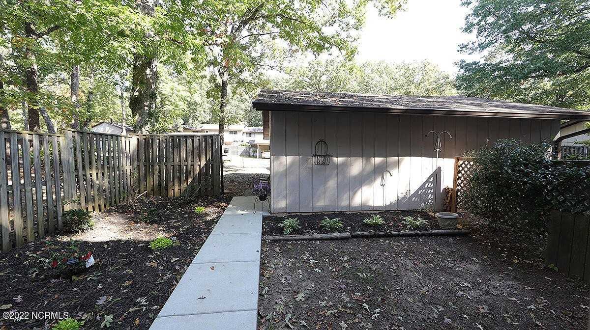 3959 Wendy Ln - Photo 3 of 23