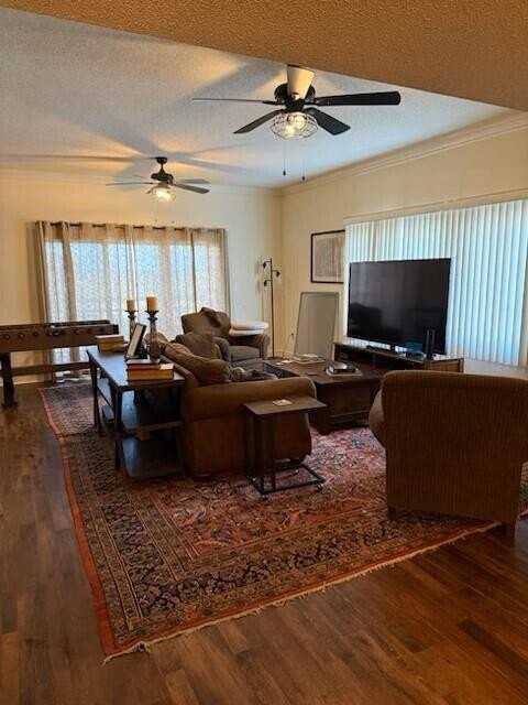 1 7th St #602 - Photo 3 of 17