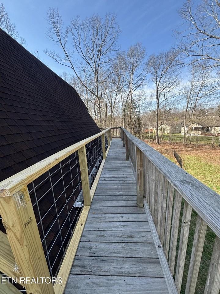 9222 Hondo Dr - Photo 6 of 17