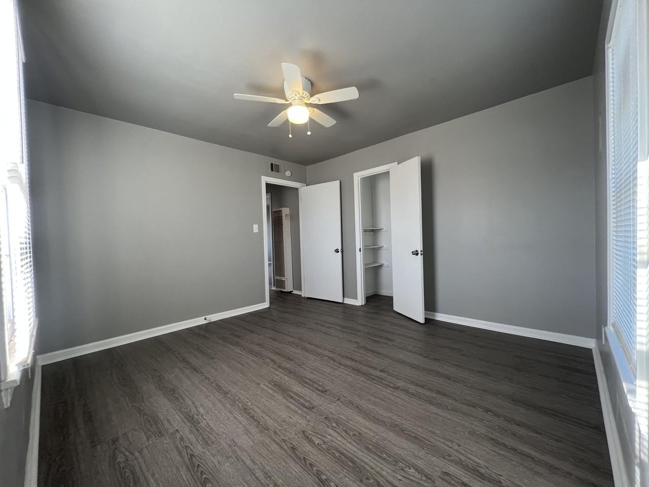 3403 31st St - Photo 6 of 8