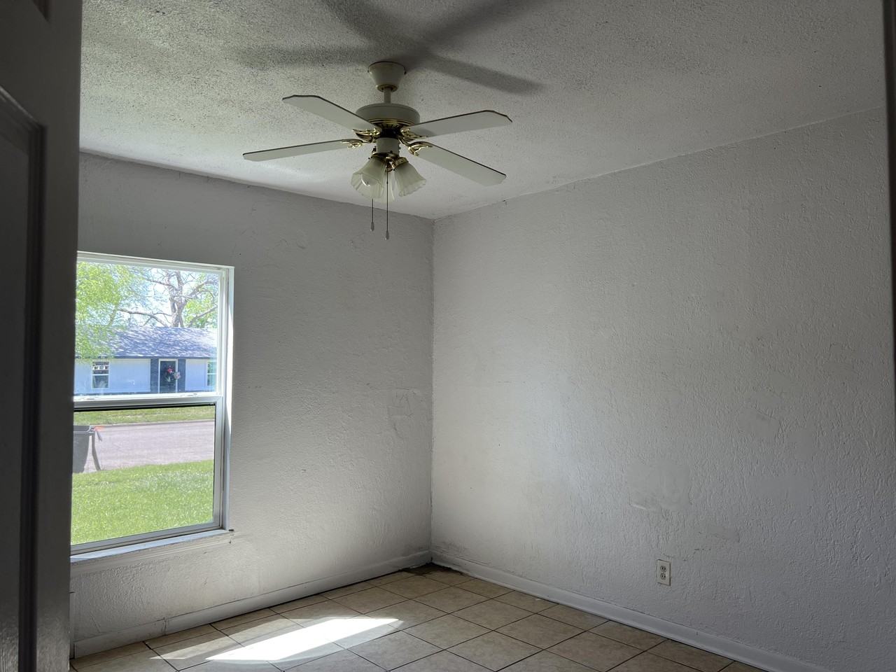 1509 White Ave #1 - Photo 5 of 12