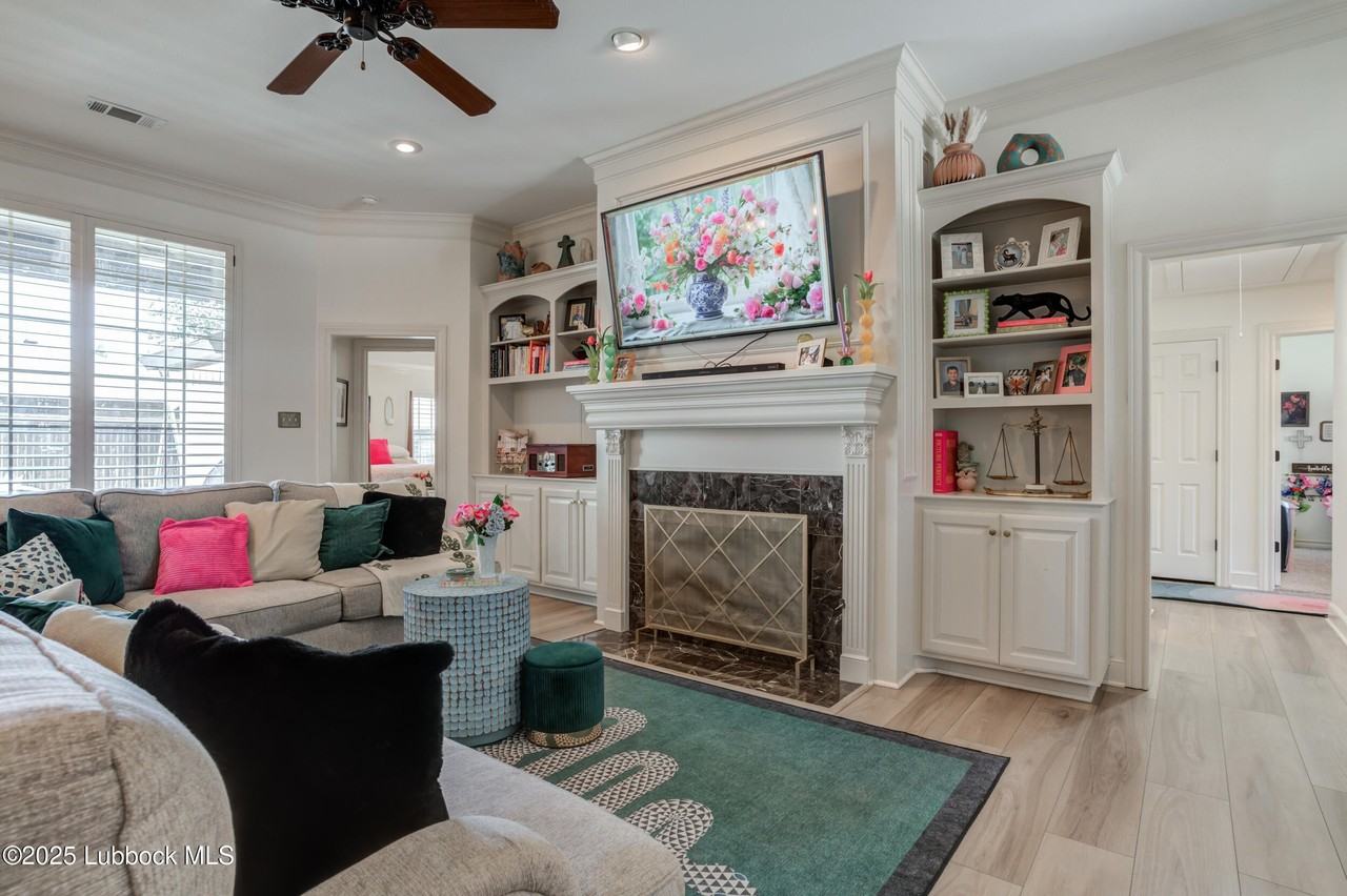 5512 103rd St - Photo 6 of 31