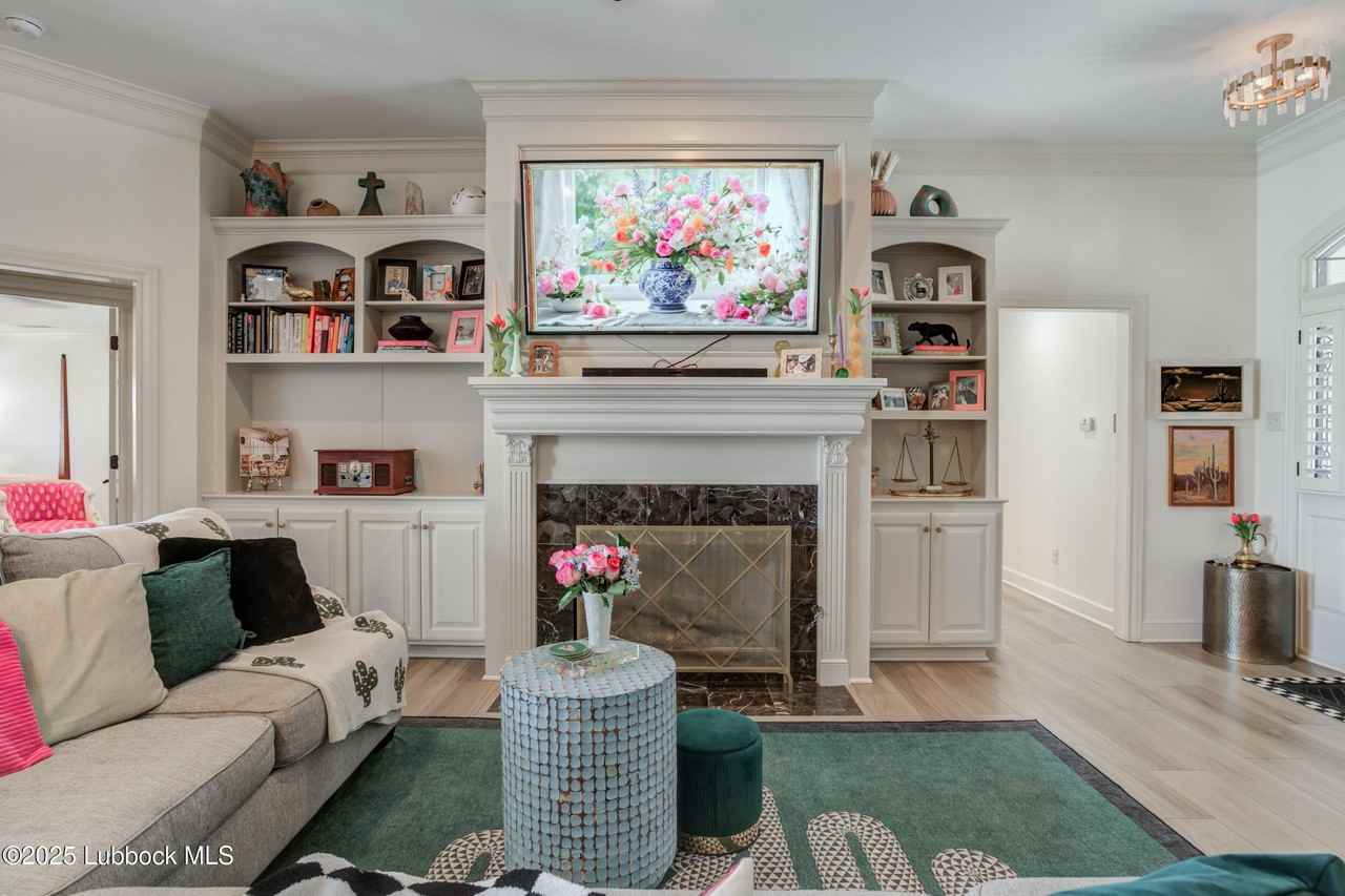 5512 103rd St - Photo 7 of 31