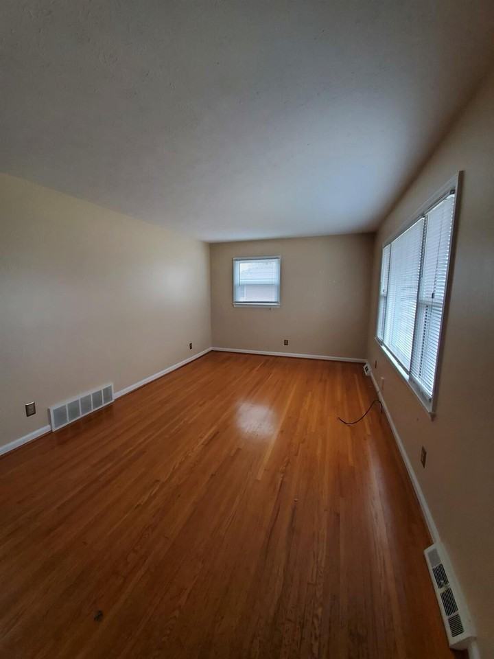 3499 Brunswick Rd - Photo 2 of 16