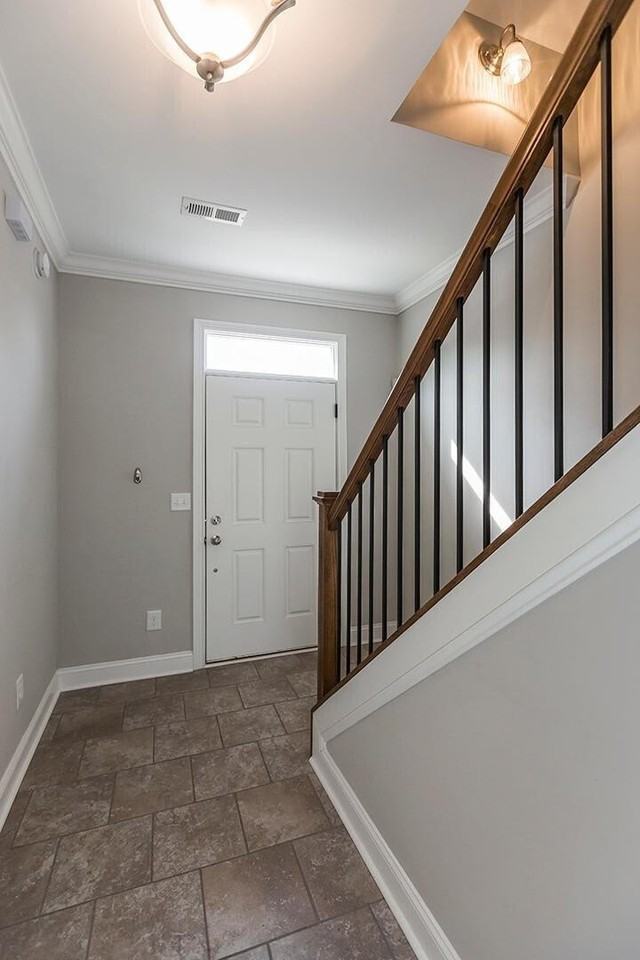 519 Plunkett St - Photo 3 of 31