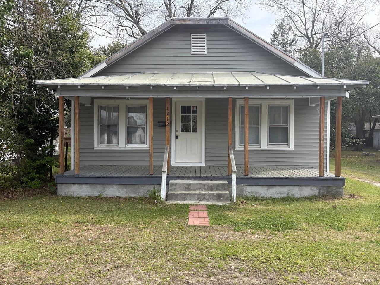 1712 Edenton St - Photo 2 of 8