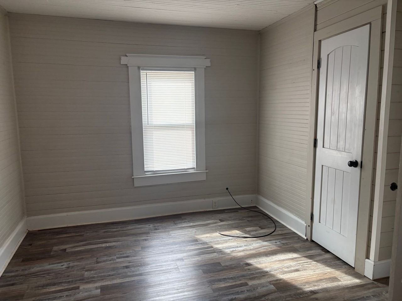 1712 Edenton St - Photo 7 of 8