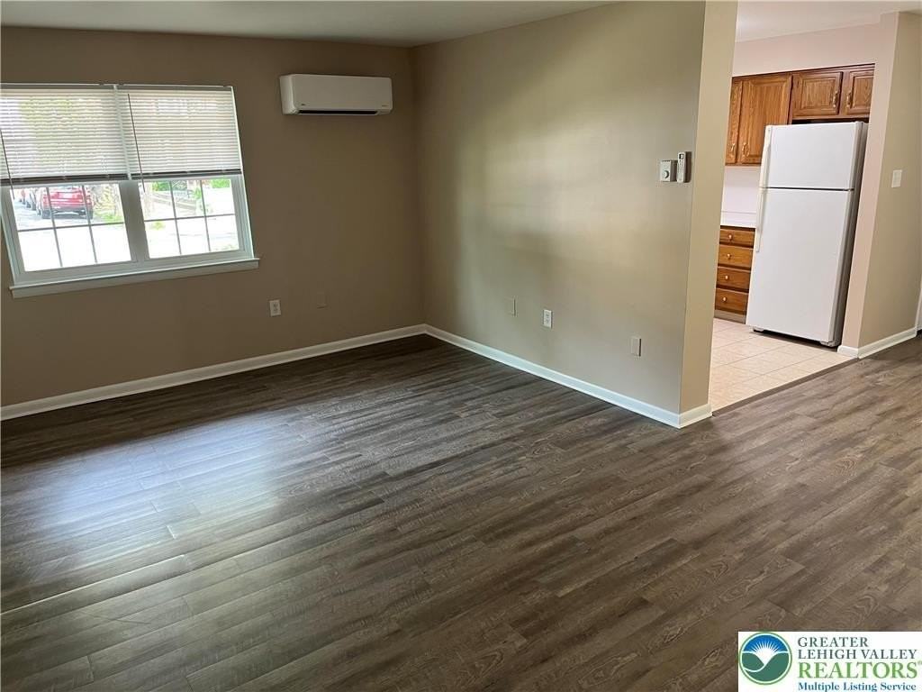 511 Prospect Ave Apt 2 - Photo 2 of 9