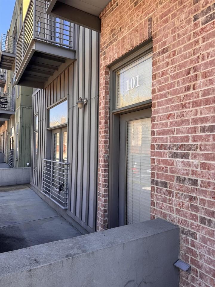 620 Tennessee St - Photo 2 of 37