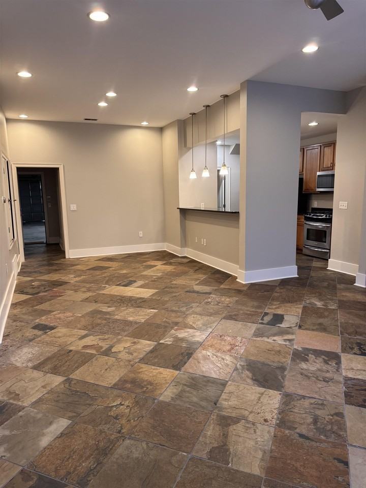 620 Tennessee St - Photo 3 of 37